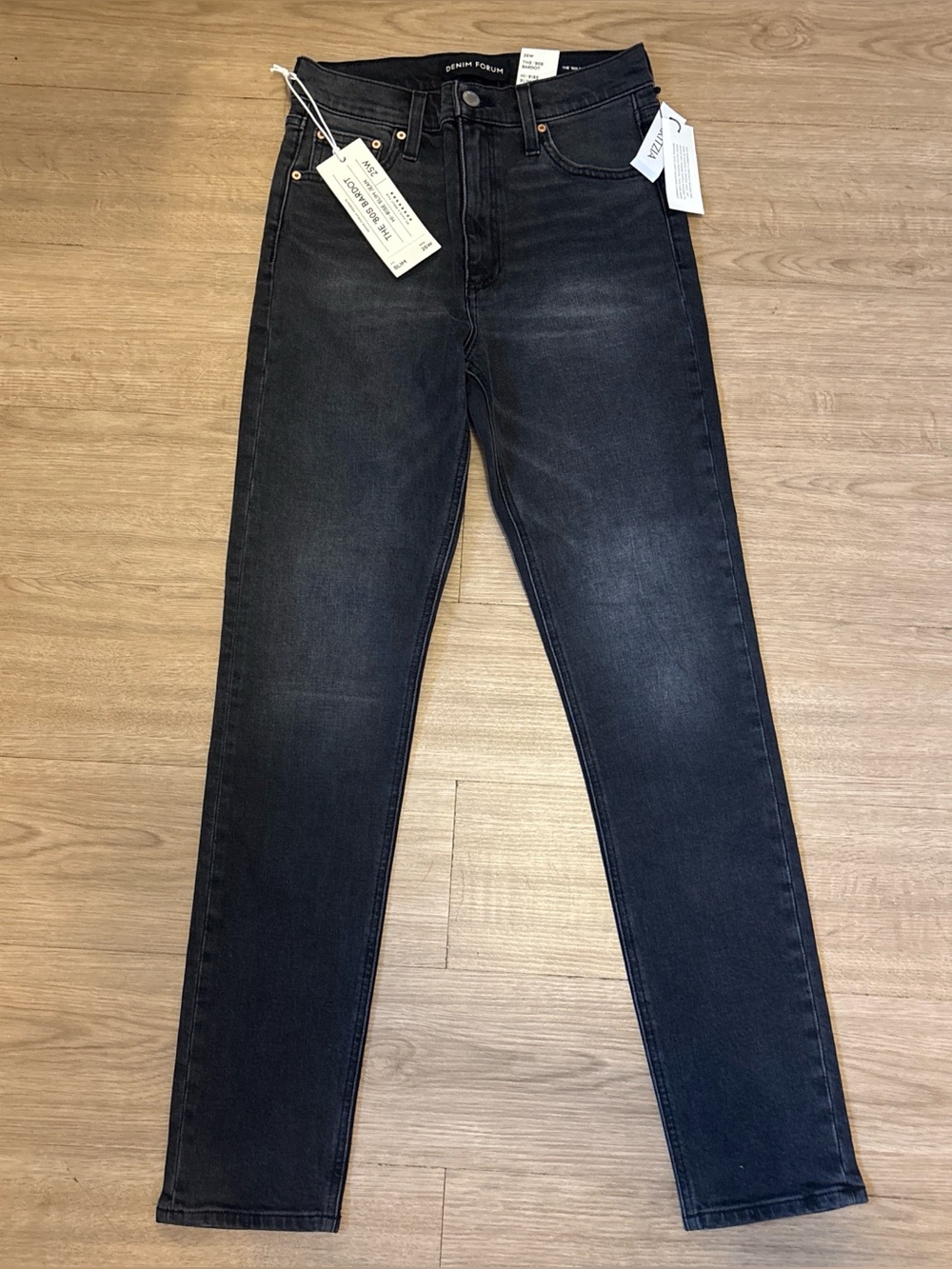 Aritzia high rise slim jeans brand new with tags bought for $110